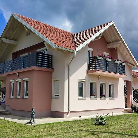 Apartman Swans Otocac Exterior photo