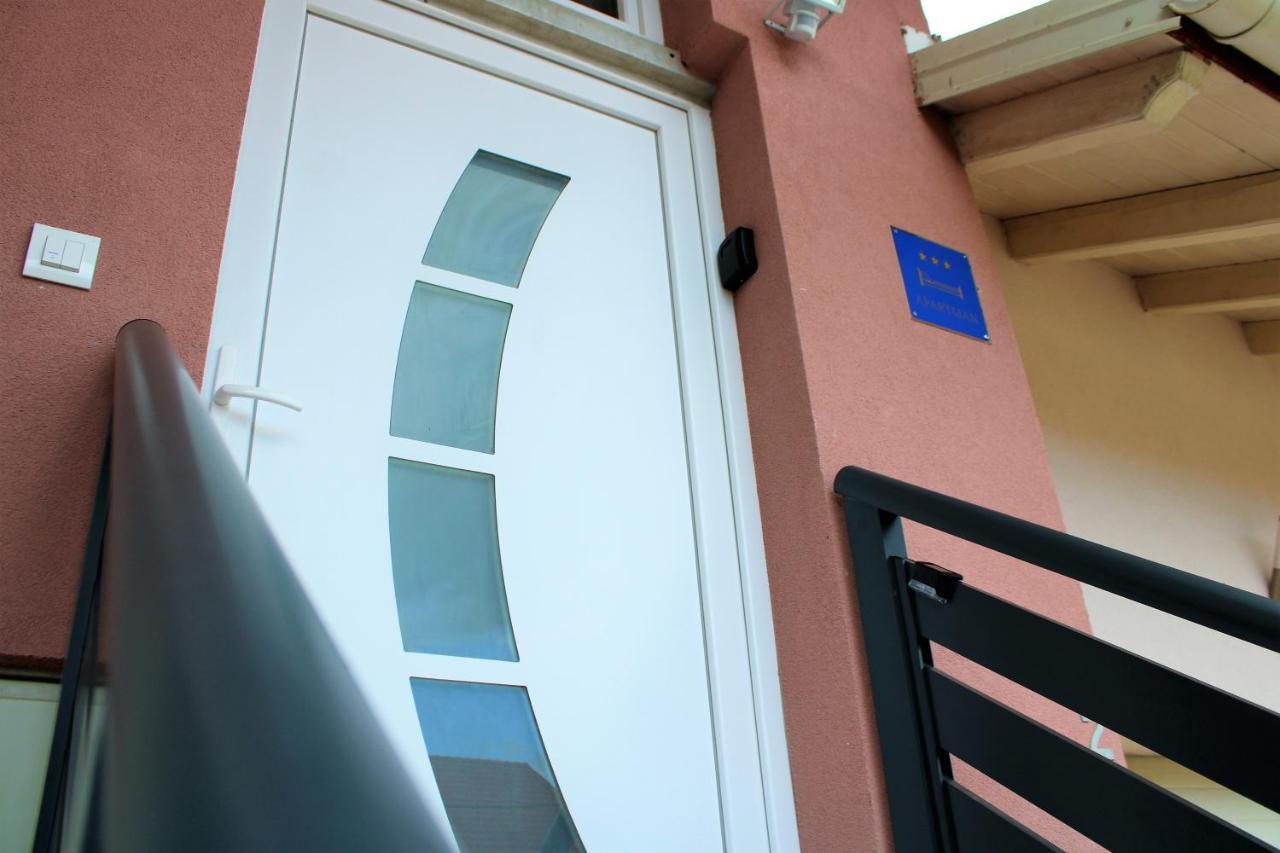 Apartman Swans Otocac Exterior photo